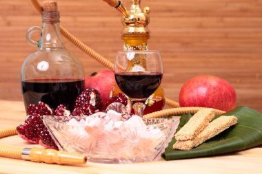 Nargile, şarap ve tatlılar