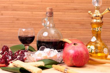 Nargile, şarap ve tatlılar