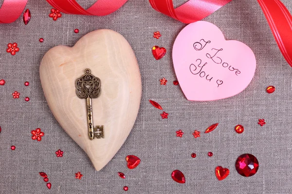 Walentynki karty z drewnianym sercem — Zdjęcie stockowe