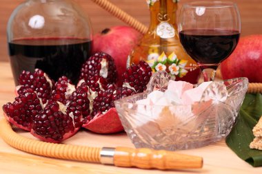 Nargile, şarap ve tatlılar