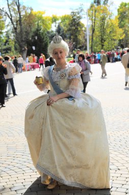 Rus İmparatoriçe catherine II giymiş kadın