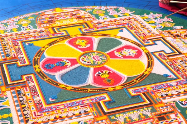 Mandala tibetano da sabbia colorata — Stok fotoğraf