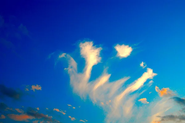 Nuvens e céu — Fotografia de Stock