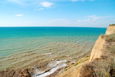 bir dağın üzerinden sahil