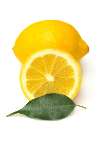 Lemons and leaf — Stock Photo, Image