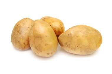 Beyaz arka planda patatesler