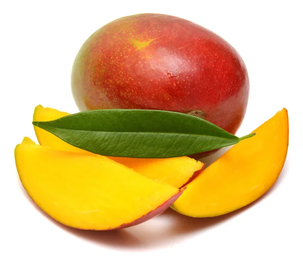 Mango con foglia e fette — Foto Stock