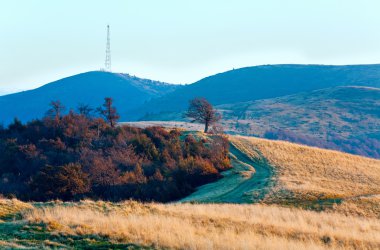 akşam sonbahar dağ manzarası