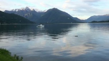 como Gölü (İtalya) yaz görünümü