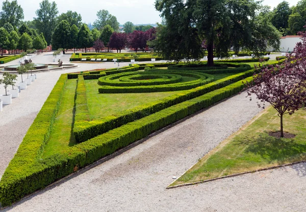 Lato park. Pałac Troja (Praga, Czeska) — Zdjęcie stockowe