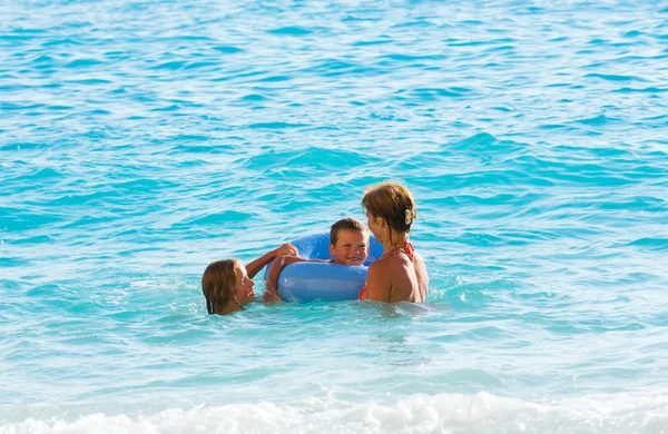 Rodinná dovolená v létě Jónského moře — Stock fotografie
