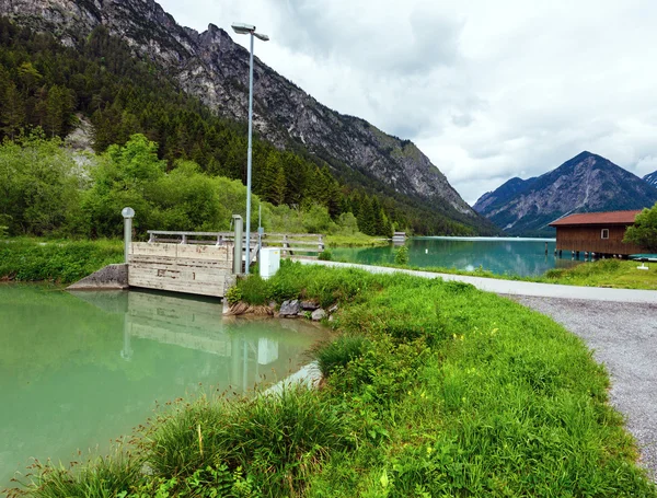 Plansee zomer landschap (Oostenrijk). — Stockfoto