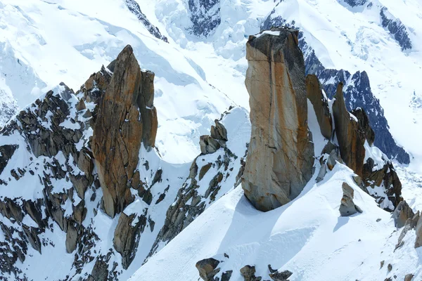 モン ・ ブラン山の中央山塊 (エギーユ ・ デュ ・ ミディ山からの眺め f — ストック写真