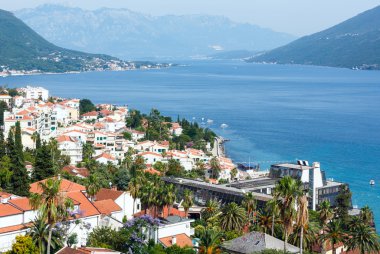 Kotor Körfezi ve Herceg Novi şehir (Karadağ)