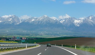 dağ bahar bakış giden yol.