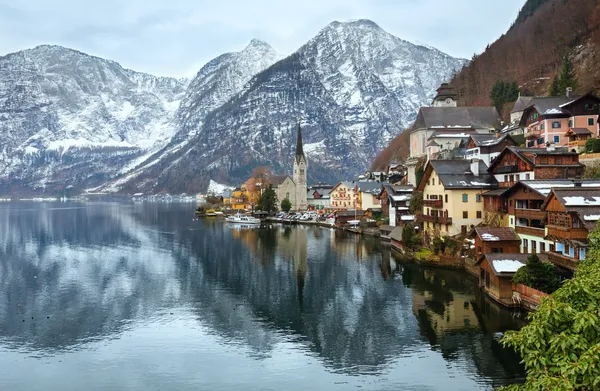 Hallstatt kış görünümü (Avusturya)
