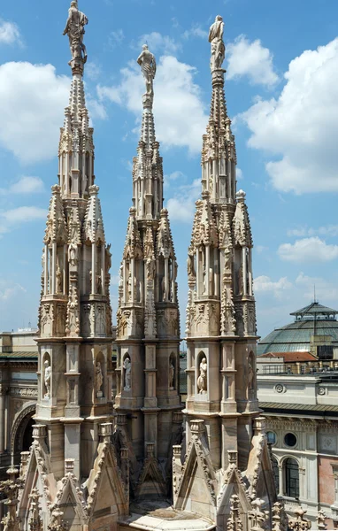 O telhado de Milão Cathedra (Itália ) — Fotografia de Stock