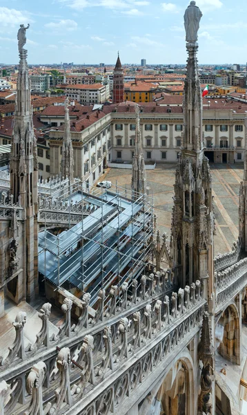 O telhado de Milão Cathedra (Itália ) — Fotografia de Stock