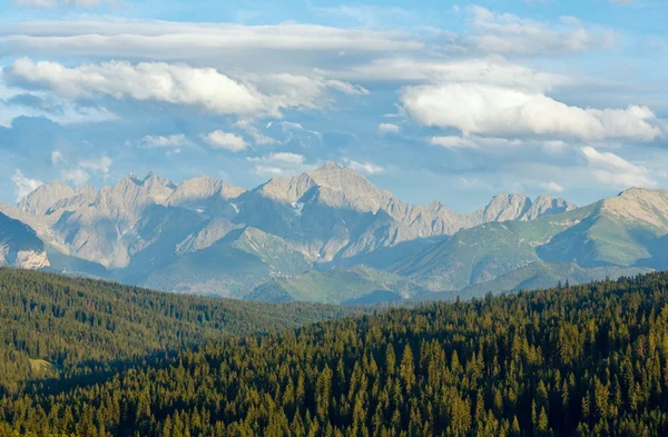 Letní horské večerní země pohled — Stock fotografie