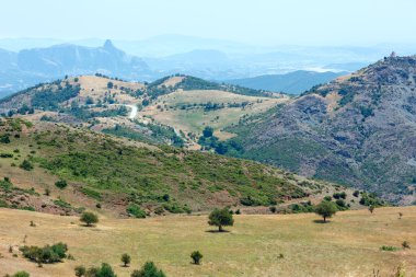 rocky Meteora manastırları