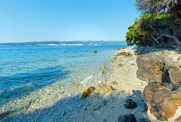 Καλοκαίρι πετρώδης παραλία (Κροατία) — Φωτογραφία Αρχείου