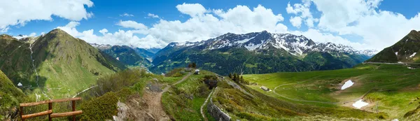 Verano Alpes montaña paso panorama . — Foto de Stock