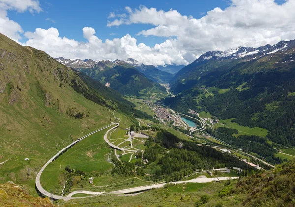 Zomer bergpas van de Alpen — Stockfoto