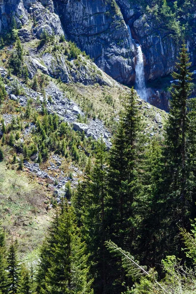 Alpine uitzicht op de bergen (vorarlberg, Oostenrijk) — Stockfoto