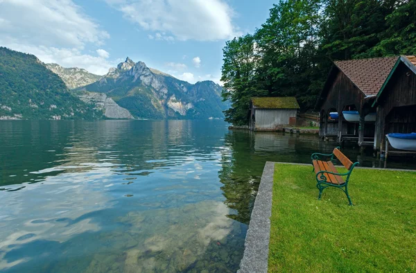 Летнее озеро Траунзее (Австрия) ). — стоковое фото