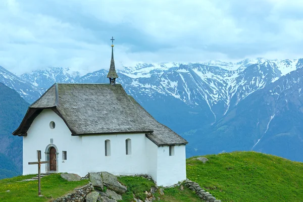 Piękny stary kościół góra w miejscowości Bettmeralp (Szwajcaria) — Zdjęcie stockowe