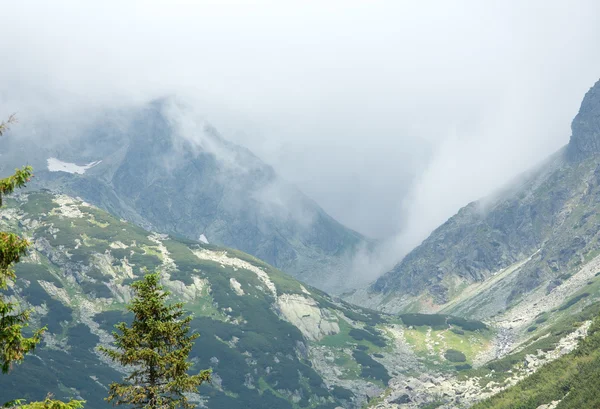 High Tatras (Eslováquia) vista de verão . — Fotografia de Stock