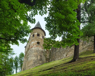 lubovna Kalesi (slovensko).