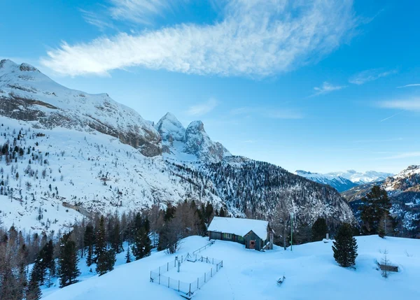 Winterblick auf die Marmolada, Italien. — Stockfoto