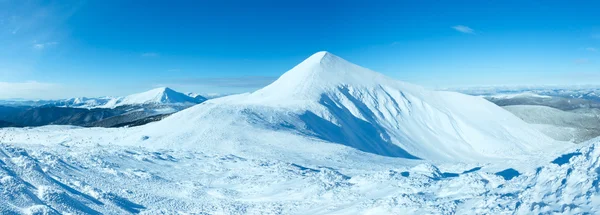 Zimní goverla mount panorama (karpatský, Ukrajina). — Stock fotografie