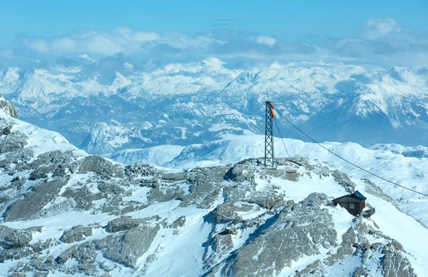 Talvi Dachstein vuoristo ylängöllä — kuvapankkivalokuva