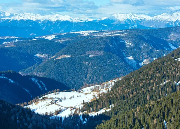 Manhã inverno paisagem de montanha (Itália ). — Fotografia de Stock