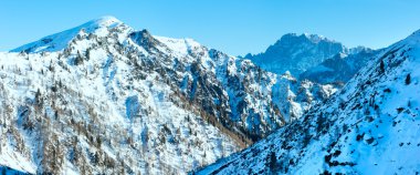 Kış görünümü marmolada dağ, İtalya.