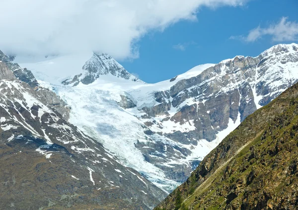 Alpes de verano montaña — Foto de Stock