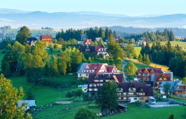 Yaz sabah mountain village view (Polonya)