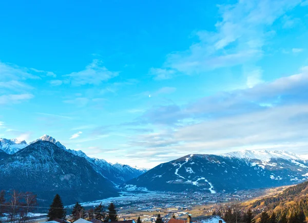 Aldeia de montanha de inverno (Áustria ). — Fotografia de Stock