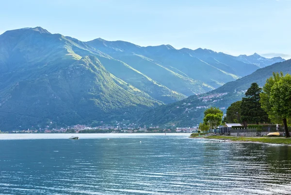 Lago de Como (Italia) vista de la tarde de verano —  Fotos de Stock