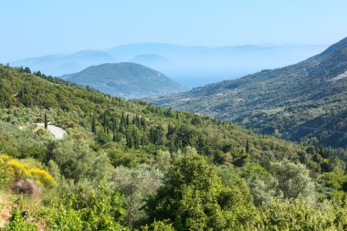 Lefkada sahil yaz puslu peyzaj (Yunanistan)