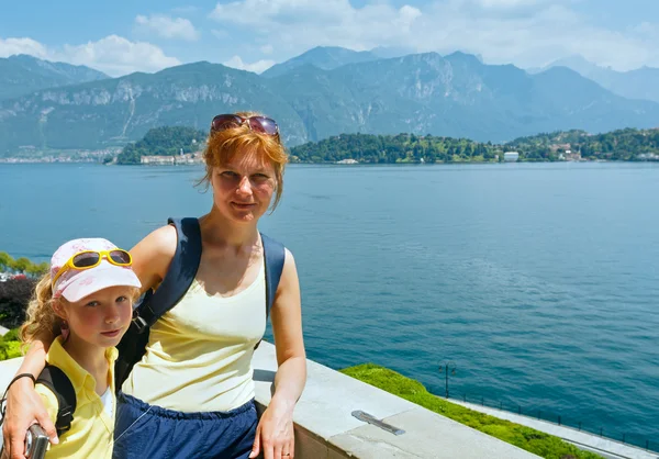 Lake Como and family — Stock Photo, Image