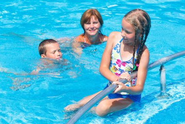 aile içinde Yüzme Havuzu.