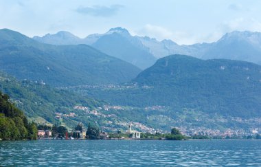 Gemi görünümünden Como Gölü (İtalya)