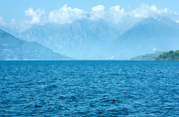 Lac de Côme (Italie) vue depuis le navire — Photo