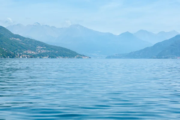 Jezioro Como (Włochy) widok ze statku — Zdjęcie stockowe