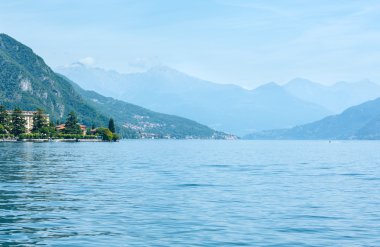 Gemi görünümünden Como Gölü (İtalya)