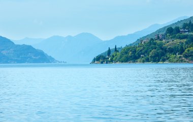 Gemi görünümünden Como Gölü (İtalya)