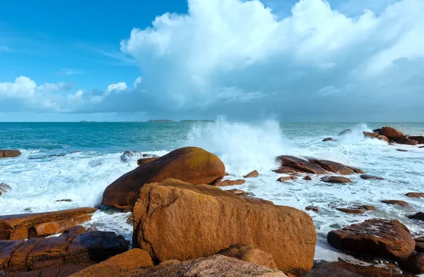 PLOUMANACH kust weergave (Bretagne, Frankrijk) — Stockfoto